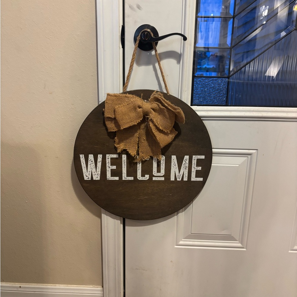 Brown Welcome Sign with Burlap Bow